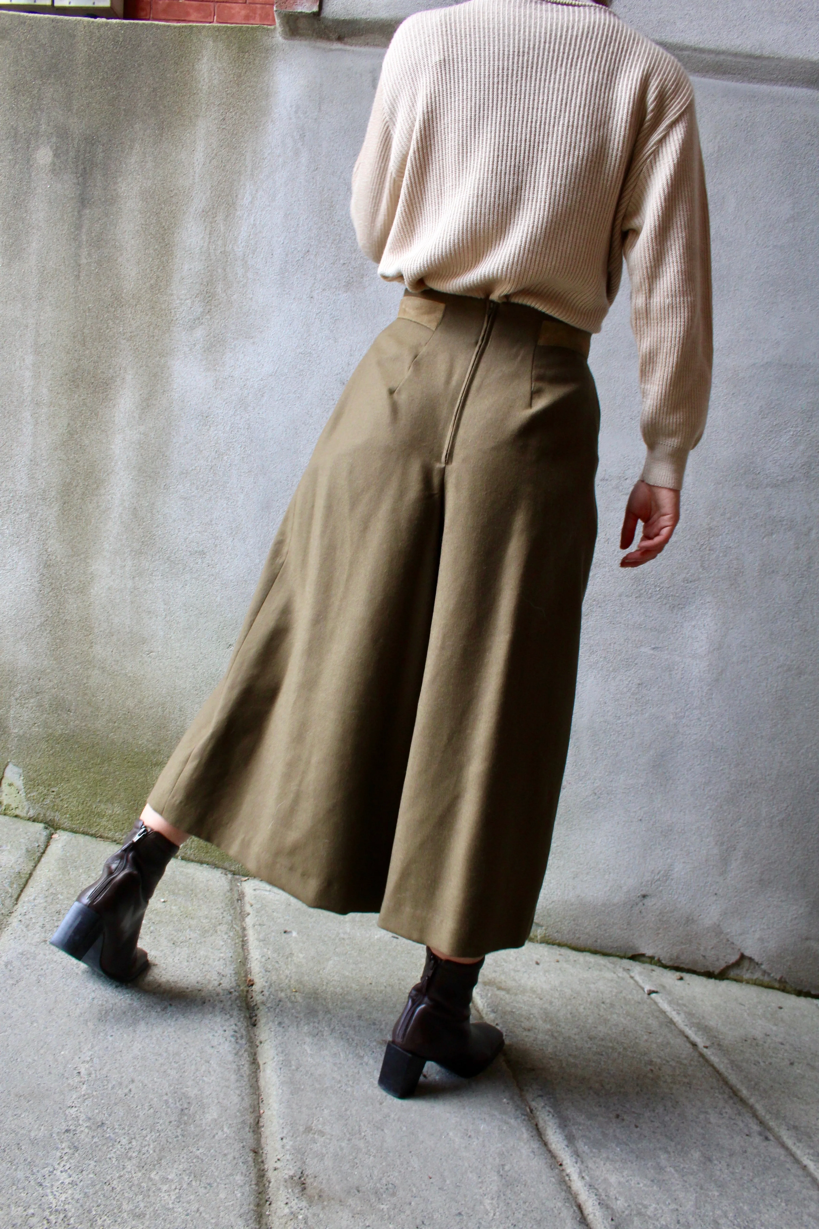 80s Olive Wool Pleated Culottes - 27