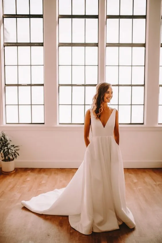 Simple Sexy Back Outdoor Wedding Dress