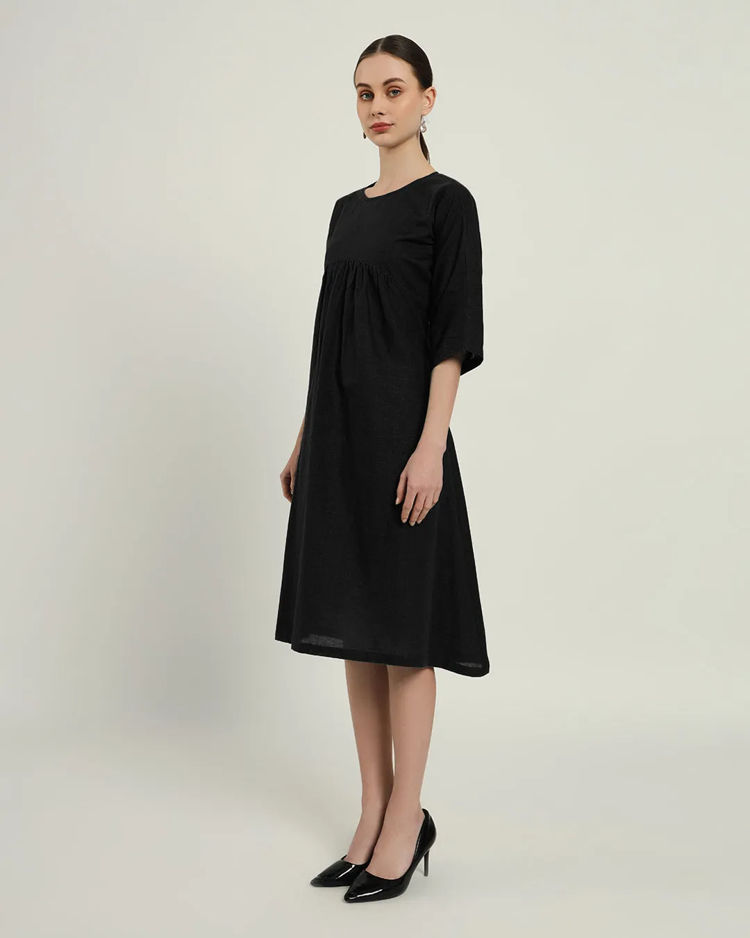 The Monrovia Daisy Noir Linen Dress